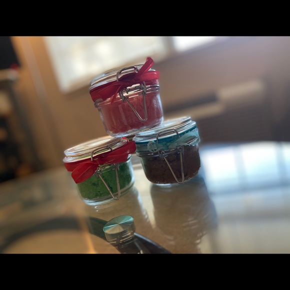 Homemade- Organic Body Scrub - Picture 1 of 1